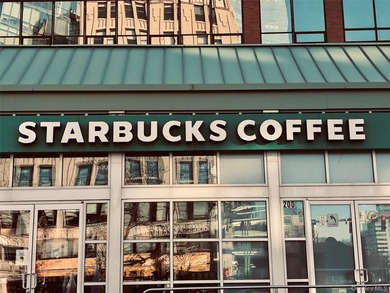 Welcome to Franklin Manor, where pre-war character and modern