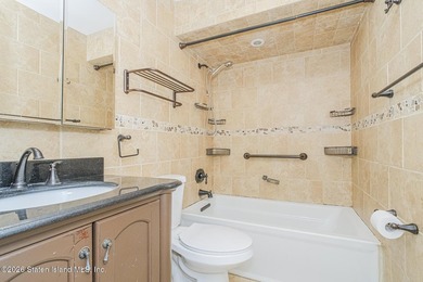 Welcome to this well-maintained 2-bedroom ground level condo - photo 20