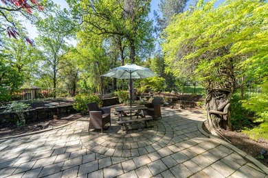Redding's most sought after Golf Course Gated Community. Custom - photo 21