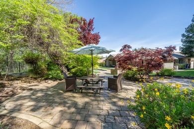 Redding's most sought after Golf Course Gated Community. Custom - photo 22
