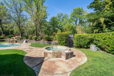 Redding's most sought after Golf Course Gated Community. Custom - photo 23
