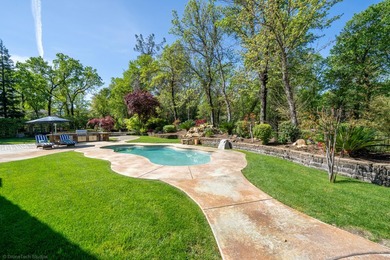 Redding's most sought after Golf Course Gated Community. Custom - photo 25