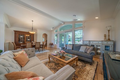 Redding's most sought after Golf Course Gated Community. Custom - photo 42