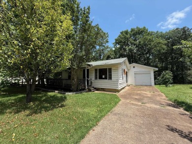 Lake Home For Sale in Cherokee Village, Arkansas