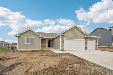 Saylorville Lake Home For Sale in Ankeny Iowa