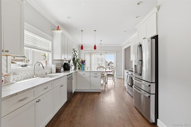 Welcome to 34 Meadow Lane in Amityville. This expansive - photo 10