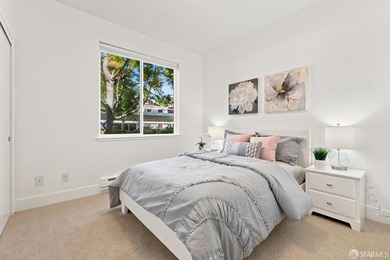 Welcome to this beautifully updated 2 bed/1 bath townhouse-style - photo 11