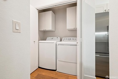 Welcome to this beautifully updated 2 bed/1 bath townhouse-style - photo 13