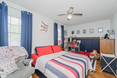 Welcome to 72 Gold Avenue! This gorgeous 18ft-wide, 3-bedroom - photo 20