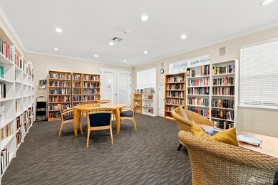 Welcome to this beautifully updated 2 bed/1 bath townhouse-style - photo 21