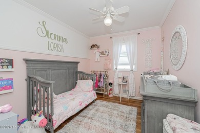 Welcome to 72 Gold Avenue! This gorgeous 18ft-wide, 3-bedroom - photo 22