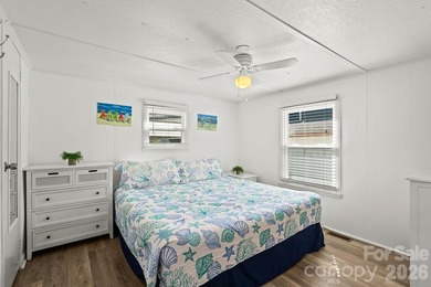 X-LARGE DOUBLE CORNER LOT WITH CAROLINA ROOM, GARAGE, CARPORT - photo 24