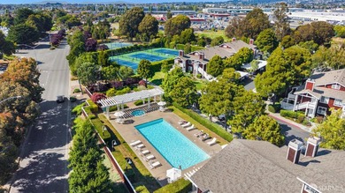 Welcome to this beautifully updated 2 bed/1 bath townhouse-style - photo 26