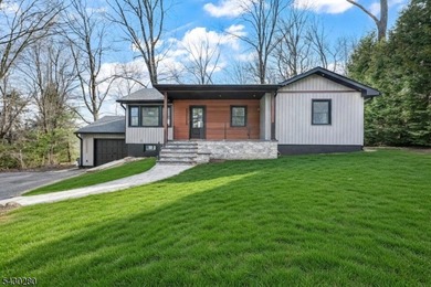 Beautiful renovated 3 bedroom, 2bath home in West Milford, just - photo 3