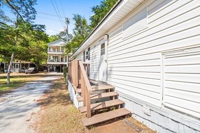 X-LARGE DOUBLE CORNER LOT WITH CAROLINA ROOM, GARAGE, CARPORT - photo 38