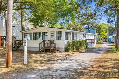 X-LARGE DOUBLE CORNER LOT WITH CAROLINA ROOM, GARAGE, CARPORT - photo 41