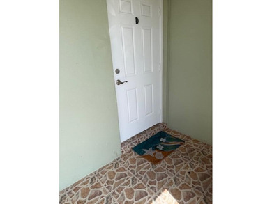 Beautifully maintained end condo in this gated senior complex - photo 3