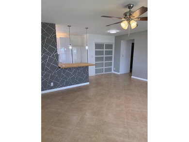 Beautifully maintained end condo in this gated senior complex - photo 4