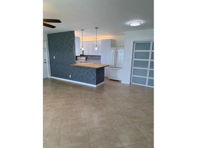 Beautifully maintained end condo in this gated senior complex - photo 5
