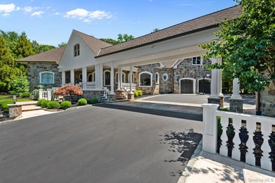 Welcome to this extraordinary Tuscan-inspired estate, gracefully - photo 7