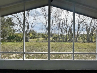 Stunning 3-Bedroom, 2-Bathroom Home with Florida Room in Premier - photo 11