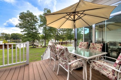 Exceptional custom waterfront home on Lake Marion with gorgeous - photo 19
