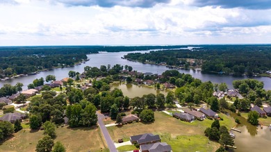 Exceptional custom waterfront home on Lake Marion with gorgeous - photo 30