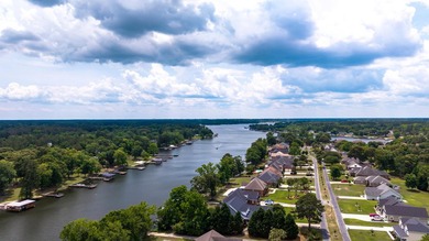 Exceptional custom waterfront home on Lake Marion with gorgeous - photo 37