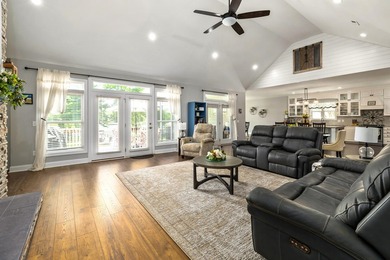 Exceptional custom waterfront home on Lake Marion with gorgeous - photo 42
