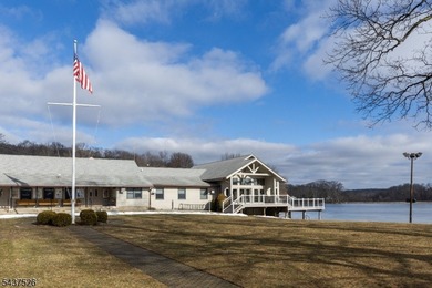 Welcome to this adorable year round ranch-style lake home! Upon - photo 43