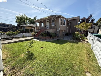 Timeless East End Charm with Endless Potential. Built in 1914 - photo 22