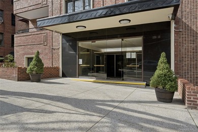 Bright front one bedroom with large private balcony! Welcome to - photo 1