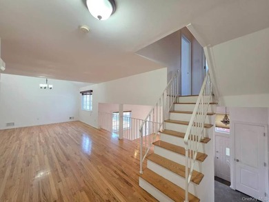 Two dwelling with 3200 interior sq footage. 2 bedroom unit - photo 4
