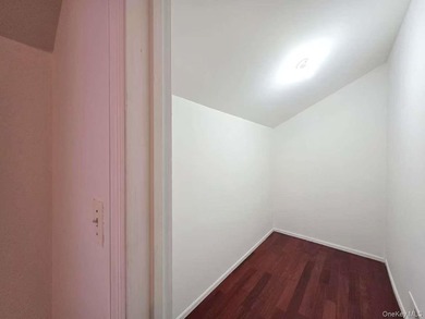 Two dwelling with 3200 interior sq footage. 2 bedroom unit - photo 5