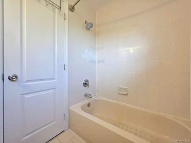Two dwelling with 3200 interior sq footage. 2 bedroom unit - photo 10
