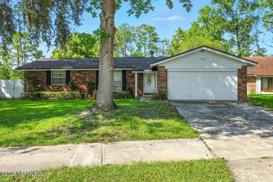 (private lake, pond, coastal) Home Active Under Contract in Jacksonville Florida