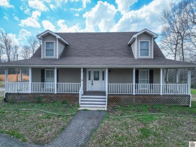 Peal Lake Home For Sale in Paducah Kentucky