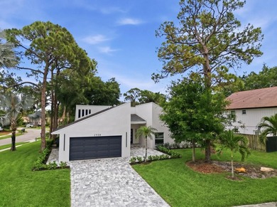 Beautifully redone 3-bedroom, 2-bath home on a desirable corner - photo 2