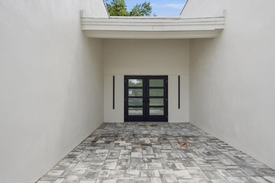Beautifully redone 3-bedroom, 2-bath home on a desirable corner - photo 3