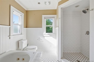 Welcome home to this charming historical Colonial, ideally - photo 18