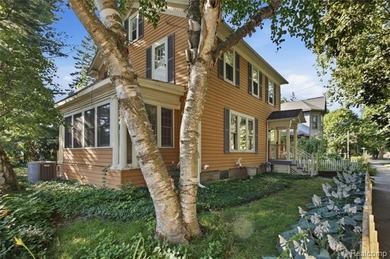 Welcome home to this charming historical Colonial, ideally - photo 26