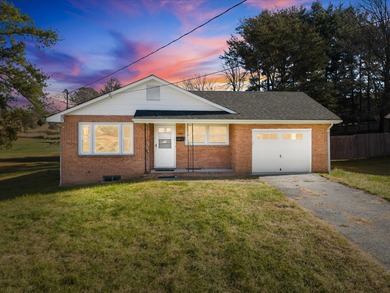 New River Home For Sale in Pearisburg Virginia