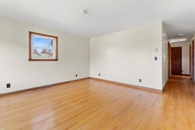 PRICE IMPROVEMENT - AND - remodeled kitchen!! Cozy Pearisburg - photo 4
