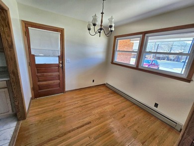 PRICE IMPROVEMENT - AND - remodeled kitchen!! Cozy Pearisburg - photo 7