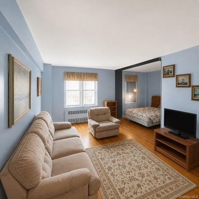 Welcome to 665 Thwaites Place, Unit 5X, a great opportunity for - photo 5