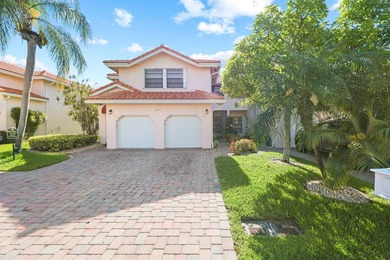 Bright and spacious coach home with stunning long lake views - photo 1