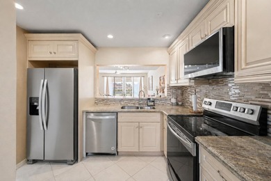 Bright and spacious coach home with stunning long lake views - photo 8