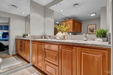 Welcome to the Penthouse at Rim Crest Condominiums, an iconic - photo 14