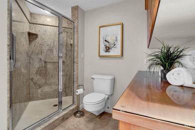 Welcome to the Penthouse at Rim Crest Condominiums, an iconic - photo 15