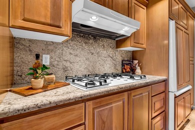 Welcome to the Penthouse at Rim Crest Condominiums, an iconic - photo 18